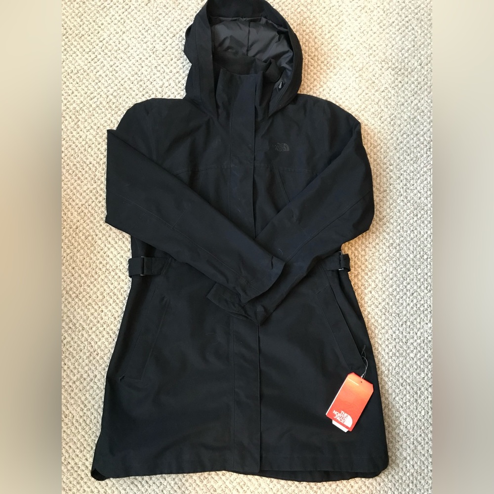 North Face Laney II trench